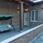 E&A Apartments Guesthouse