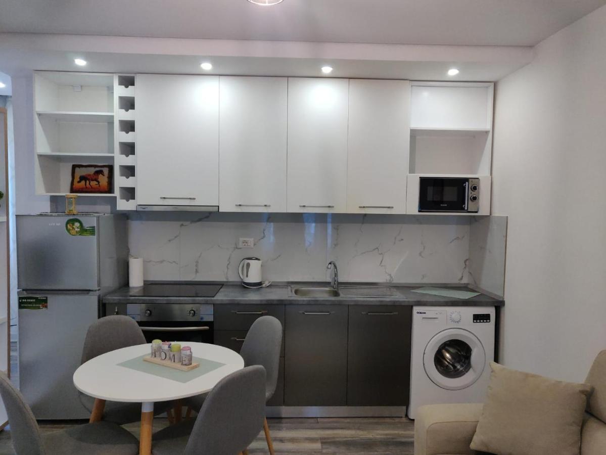 Apartment E&a *